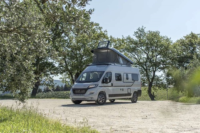 Vista Campervan van Bunk Campers
